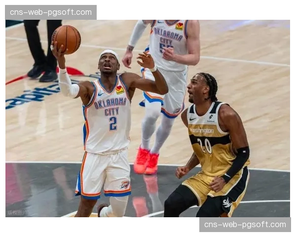 奇才与黄蜂比赛中，普尔命中压哨半场三分，点燃主场气氛